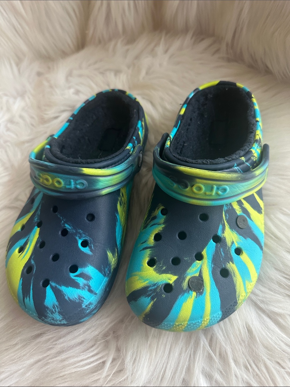 CROCS Kids Classic Clog in Teal, Yellow & Navy Swirl/ J 2